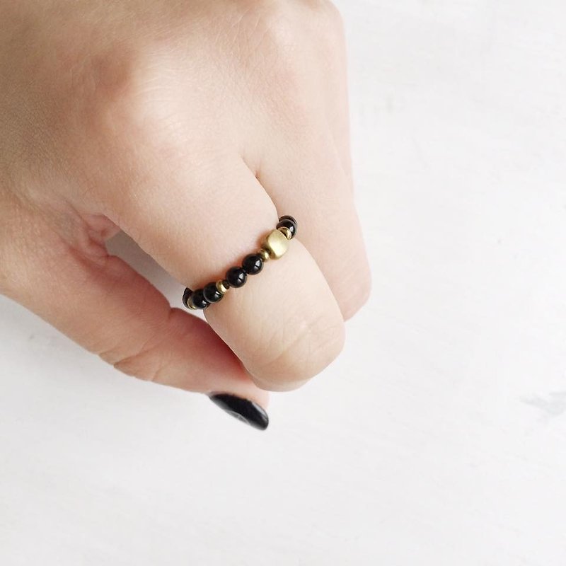 Agate黑瑪瑙經典天然石彈性戒指 - 戒指 - 寶石 黑色