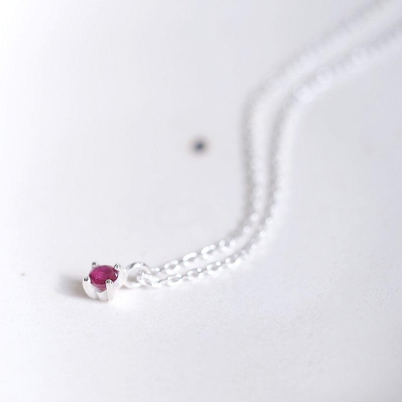 Natural Ruby Necklace Silver 925 - สร้อยคอ - โลหะ สีแดง