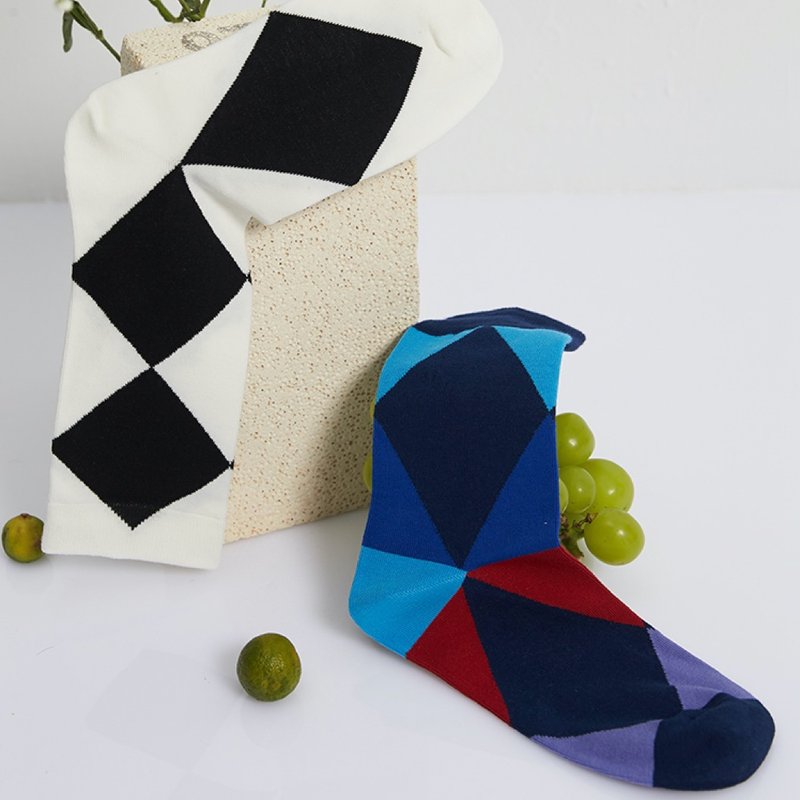 Diamond pattern socks for men and women, the same paragraph in the tube trend, Harajuku style pixel lattice color personality stockings - Socks - Cotton & Hemp Blue