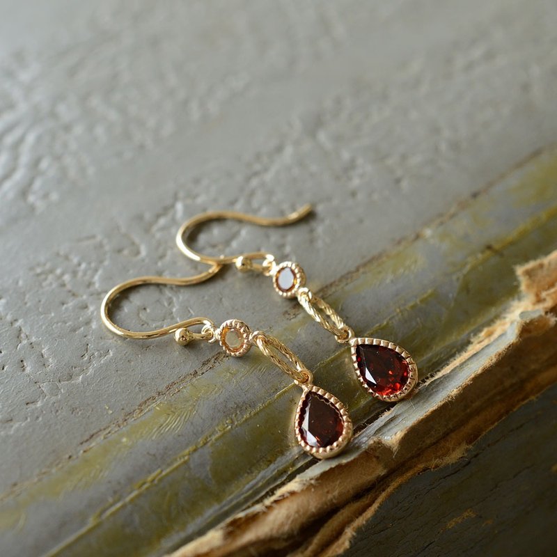 K18 Garnet and Citrine Hook Earrings with Color Stones - ต่างหู - เครื่องเพชรพลอย 