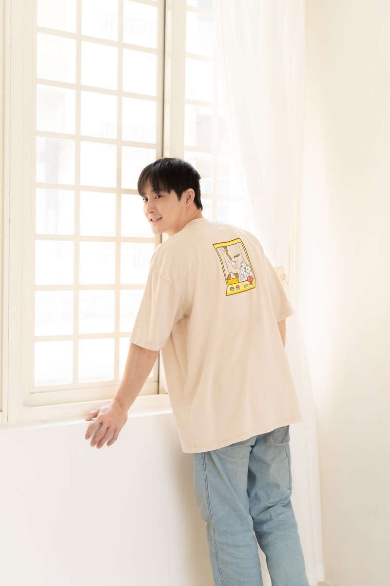 麻糬兔娃娃機-中性水洗oversize T-shirt(米杏) - 男 T 恤 - 棉．麻 卡其色