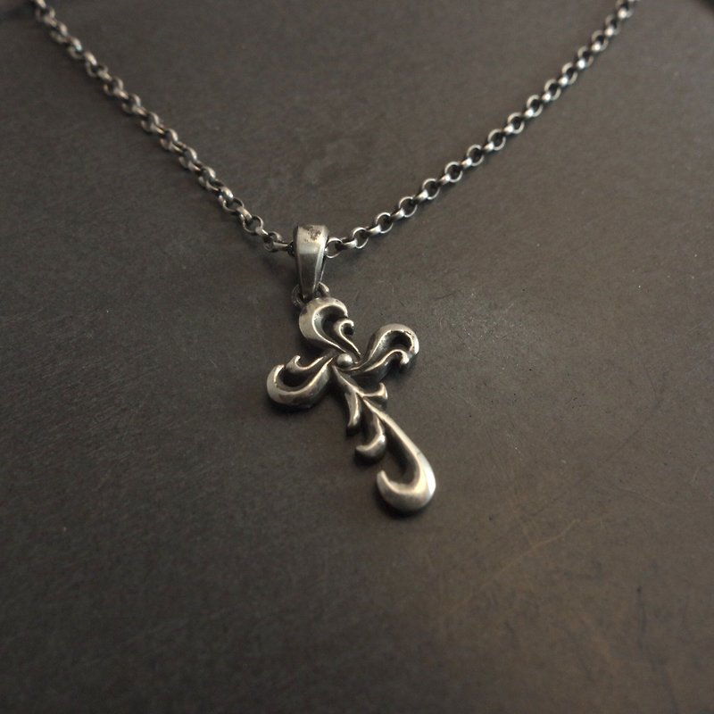 Curly Grass Pattern Cross-Sterling Silver Necklace - สร้อยคอ - เงินแท้ สีเงิน