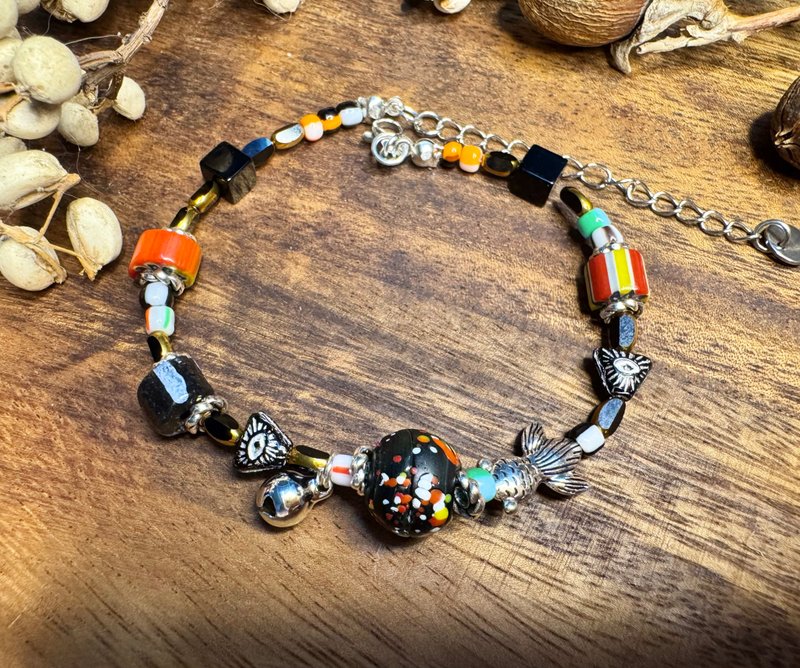 Nepal original glass bracelet A0012 Mysterious Eye - สร้อยข้อมือ - วัสดุอื่นๆ 