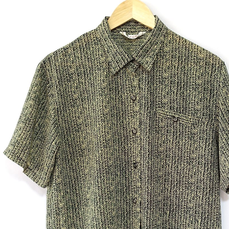 │Slowly│ vintage shirt 42│vintage. Retro. Literature - เสื้อเชิ้ตผู้ชาย - เส้นใยสังเคราะห์ หลากหลายสี