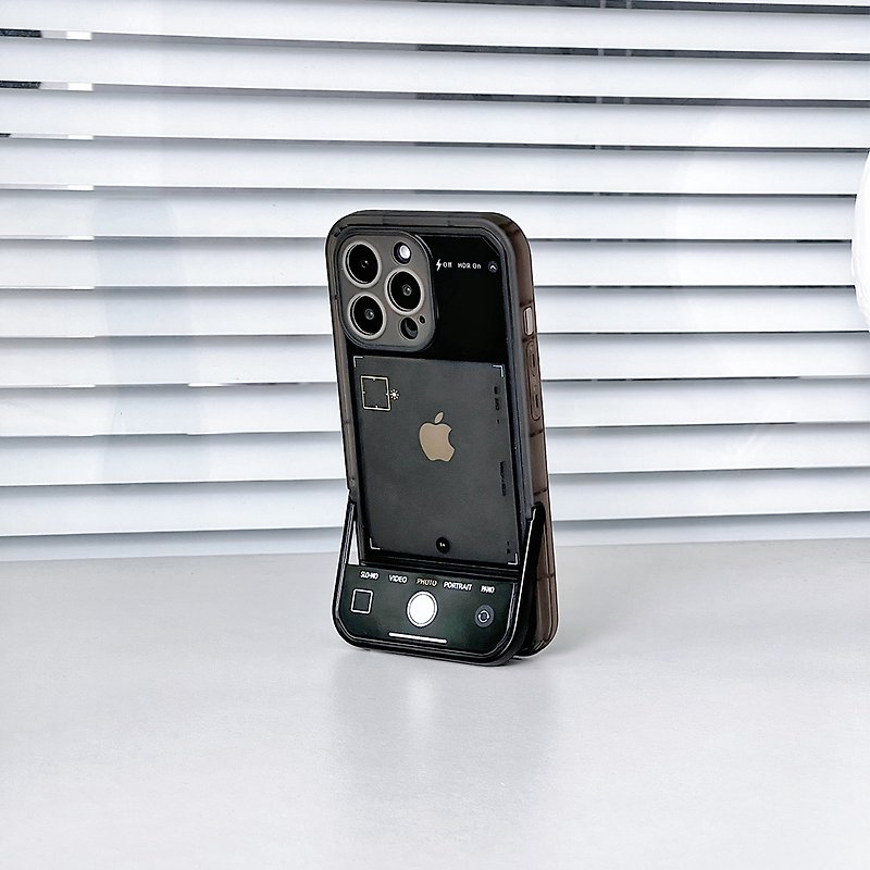 カメラスタンドブラック透明iPhoneソフトケース - スマホケース - その他の素材 