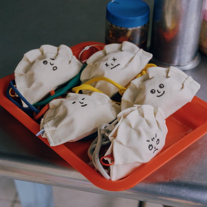 小水餃零錢包/小廢包 (附背帶) - 零錢包/小錢包 - 其他材質 白色