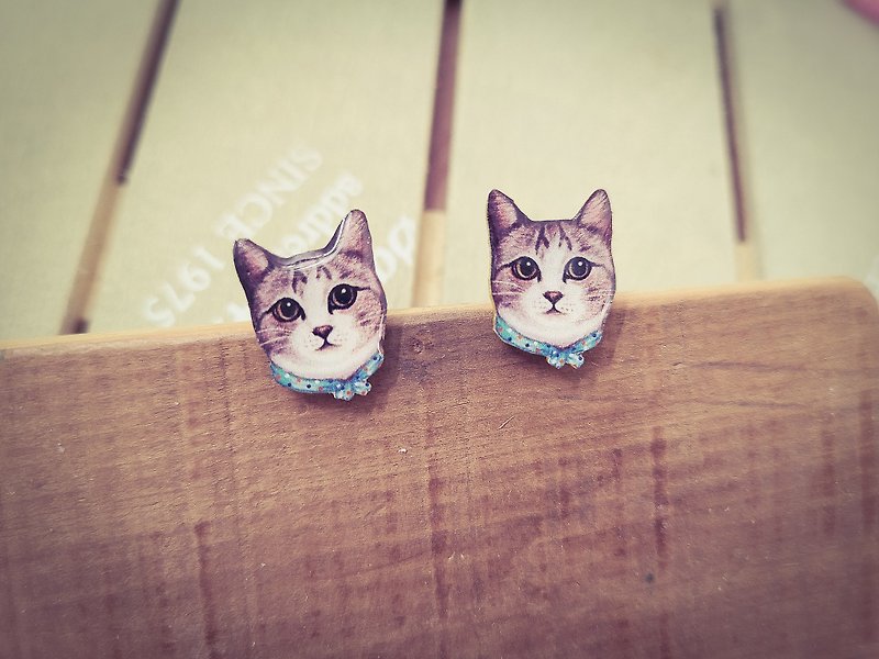 Other Materials Earrings & Clip-ons - | Hand-painted pet series | White tabby cat earrings