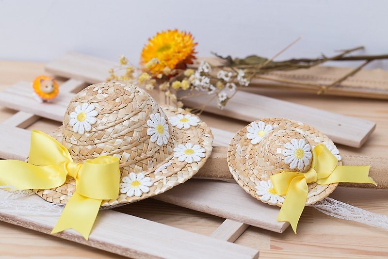 "Three cat cat hand flower" cute pet hair child shape straw hat small daisy (large) - Clothing & Accessories - Plants & Flowers Yellow
