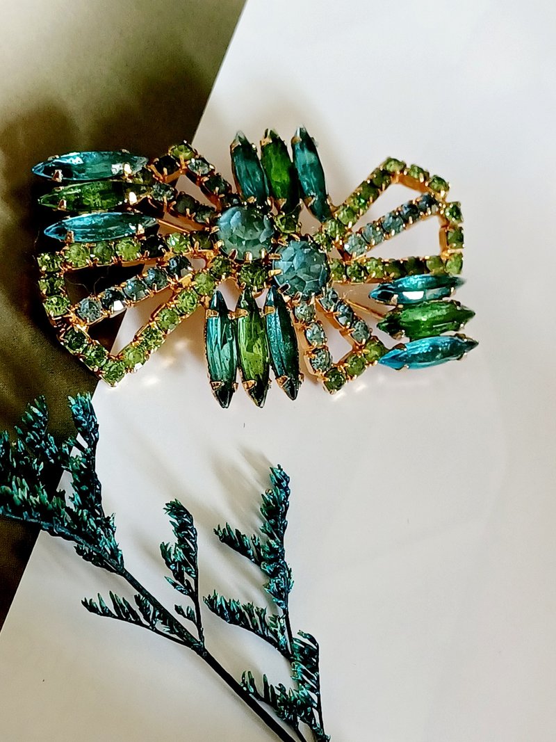 vintage jewelry 古典風格藍綠萊茵 別針 胸針 - 胸針 - 其他金屬 