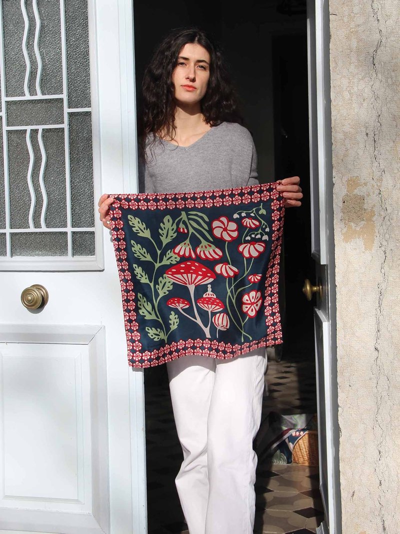 Alice Marine真絲小方巾 - 絲巾 - 絲．絹 多色