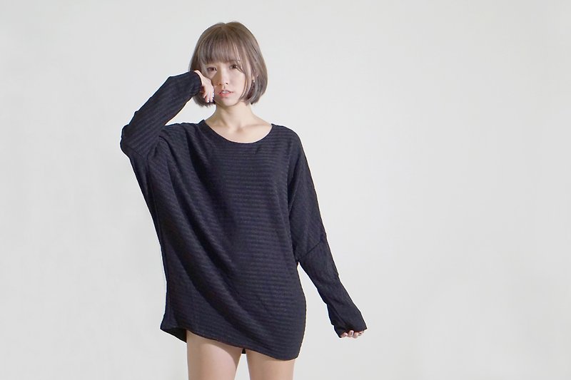 [X-BLIND] Drop-shoulder horizontal striped top (micro-transparent) - เสื้อผู้หญิง - ผ้าฝ้าย/ผ้าลินิน สีดำ