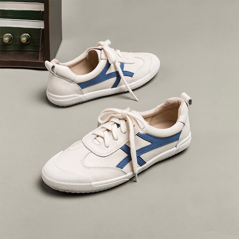 Genuine leather soft sole white shoes with color matching lace-up shoes - รองเท้าหนังผู้หญิง - หนังแท้ ขาว