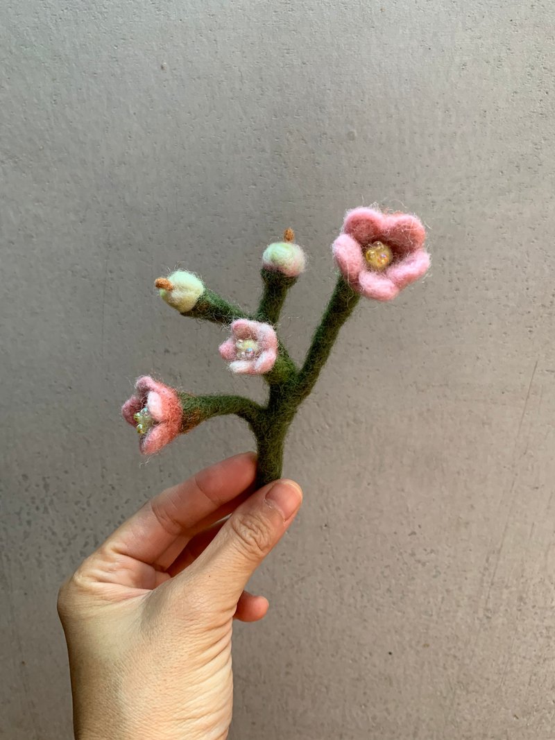 水冬瓜花胸針 - 胸針 - 羊毛 