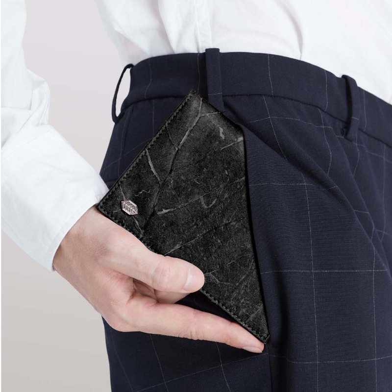 Vegan Passport Holder - Black - 護照套/passport 套 - 植物．花 黑色