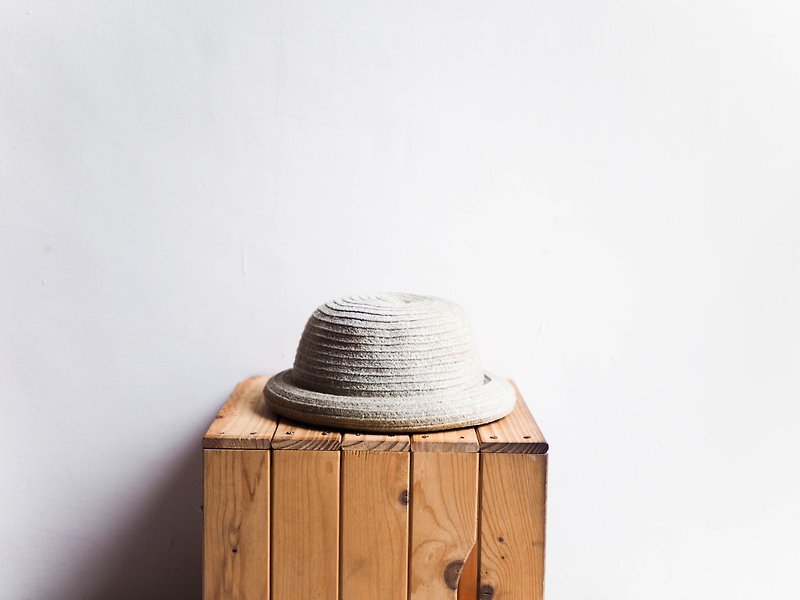 River Hill - Kanagawa beige shimmer rice floral antique dome knit cotton cap - Hats & Caps - Cotton & Hemp Yellow