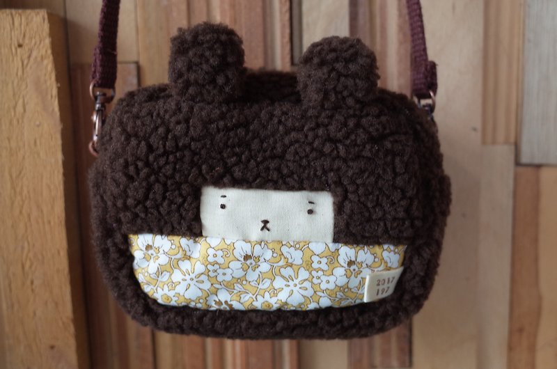 Duo small rabbit small package - cocoa hair -197 soil yellow flowers - Toiletry Bags & Pouches - Cotton & Hemp Brown