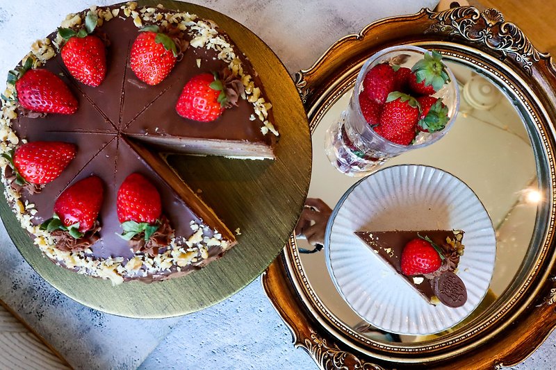 【草莓限定】58%巧克力草莓千層 - 蛋糕/甜點 - 新鮮食材 紅色
