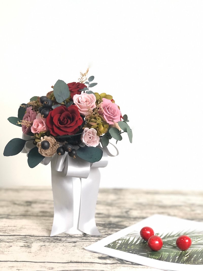 古典的な赤い花束 - ドライフラワー・ブーケ - 寄せ植え・花 レッド