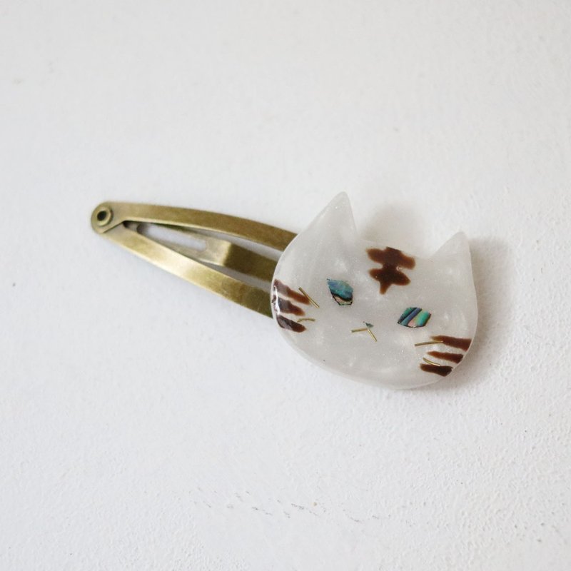 Uruuru animal three-pin mother-of-pearl style, white tiger, white tiger, white x Brown, patched - Hair Accessories - Resin White