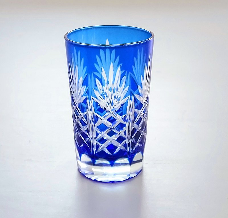 Showa Era•Japanese hand-cut ornately engraved blue and white two-tone glass - Cups - Glass Blue
