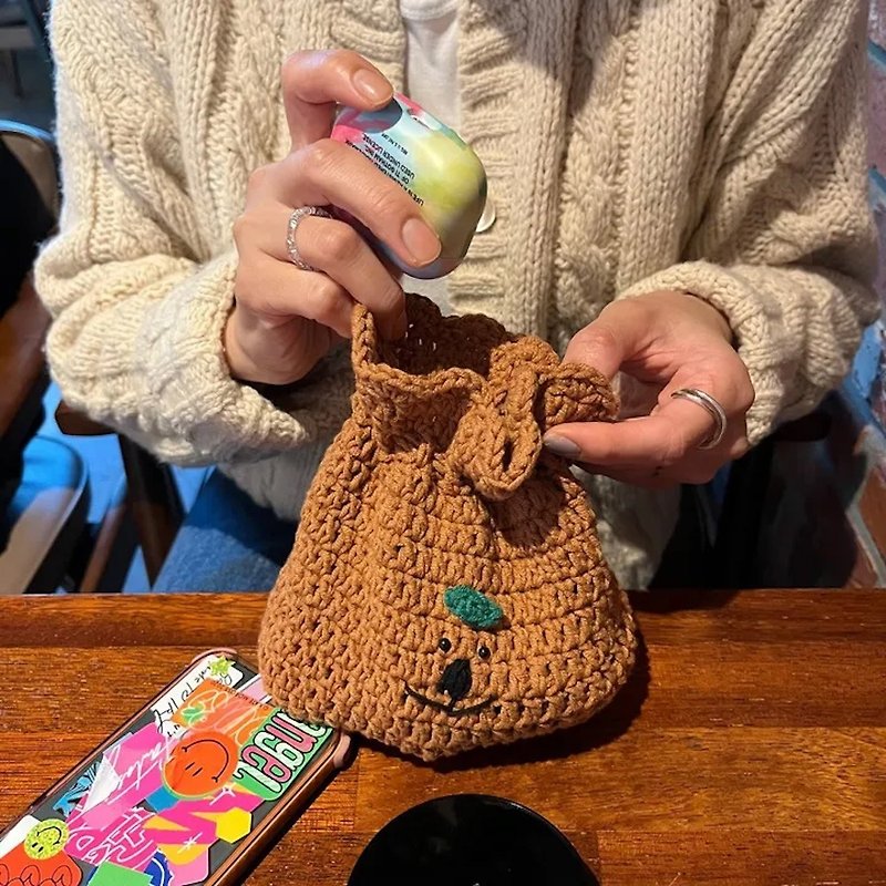 Handmade knitted animal pouch Quokka pouch - กระเป๋าหูรูด - ผ้าฝ้าย/ผ้าลินิน สีนำ้ตาล