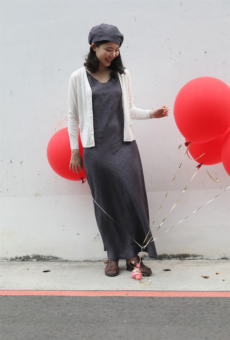[Rolling cloth is a red balloon] Summer thin section of cotton and cotton blended knit cardigan two colors - สเวตเตอร์ผู้หญิง - ผ้าฝ้าย/ผ้าลินิน ขาว