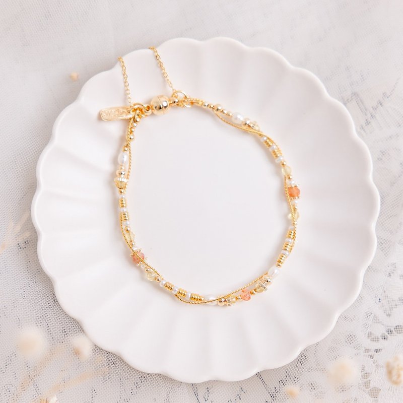 Wealth x Citrine Gold Strawberry Crystal Pearl Bronze Plated 18K [Dancing Ginger Flower·Trust] Bracelet - สร้อยข้อมือ - เครื่องเพชรพลอย สีเหลือง