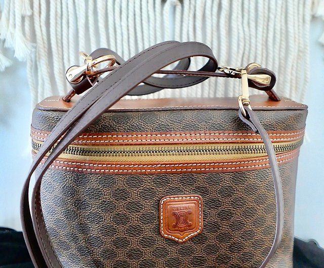 Vintage CELINE Macadam Triomphe Monogram Logo Vanity Satchel Bag Purse  Handbag 2