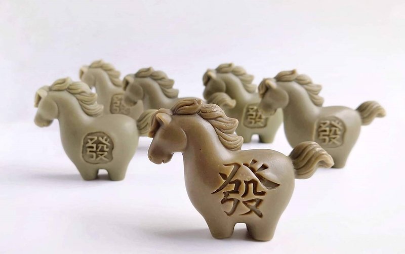 Cultural and Creative Style - Wishing Horse Shaped Fragrance Essential Oil Handmade Soap - Soap - Other Materials 