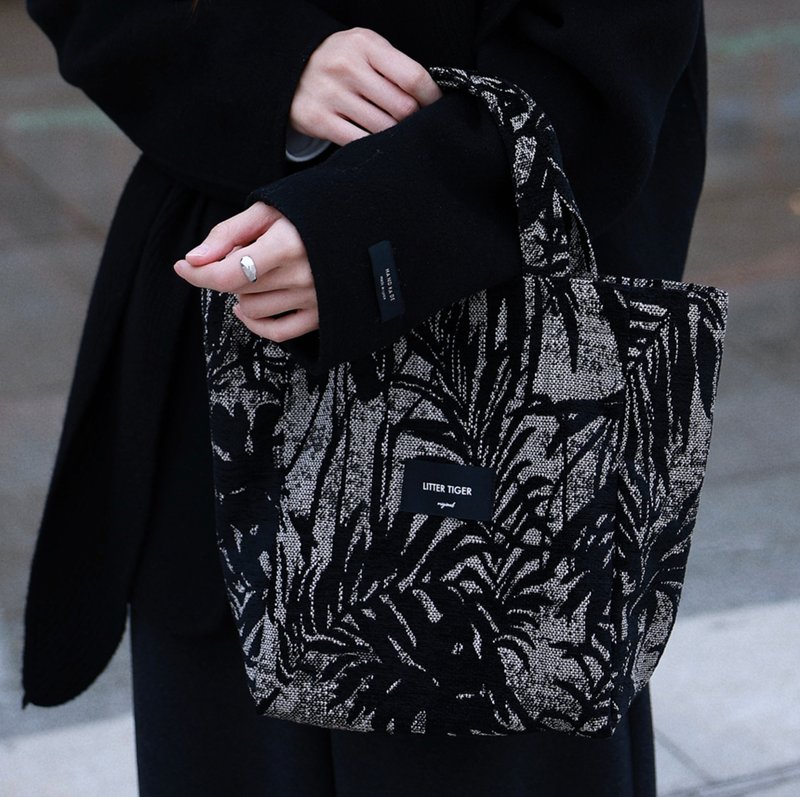 【葉晚】森系復古文青/新中式風高質感手拎手腕布包 - 側背包/斜孭袋 - 其他材質 黑色