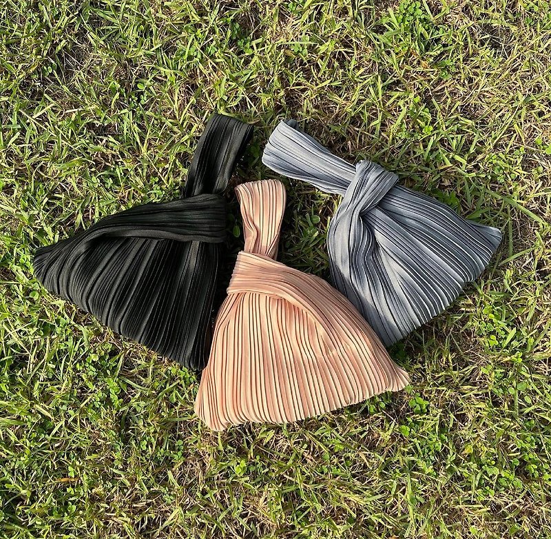 Wyllabrand Mini bun bag - Handbags & Totes - Other Materials Multicolor