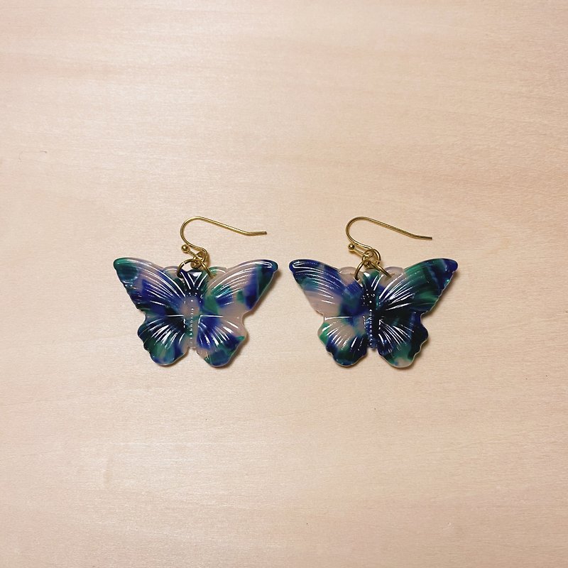 Vintage forest blue simulation butterfly earrings - Earrings & Clip-ons - Resin Blue