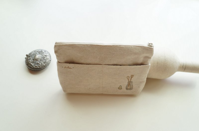 Hand-painted simple life multi-functional small things three-layer bag / portable small bag (rice / gray round flower) - กระเป๋าเครื่องสำอาง - ผ้าฝ้าย/ผ้าลินิน สีเทา