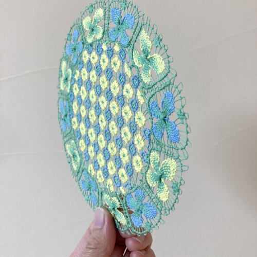 お花ドイリー パラグアイの伝統レース刺繍ニャンドゥティ