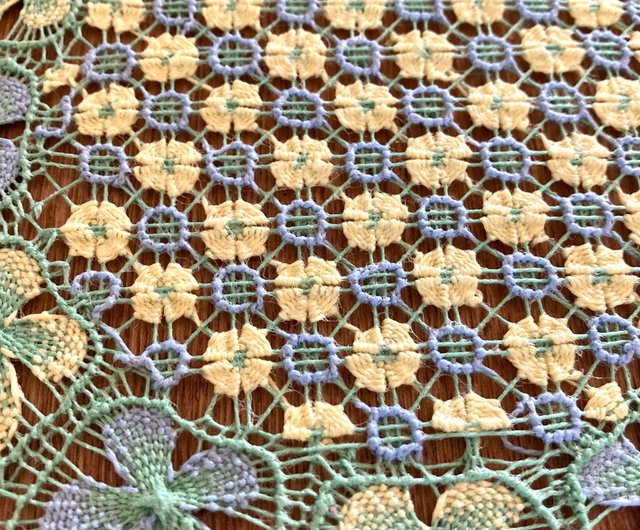 お花ドイリー パラグアイの伝統レース刺繍ニャンドゥティ