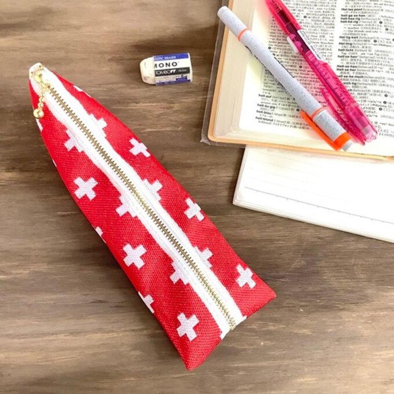 【クロス柄】畳縁　テトラ型　ペンケース　赤　北欧　十字　プラス柄 - 鉛筆盒/筆袋 - 其他材質 紅色