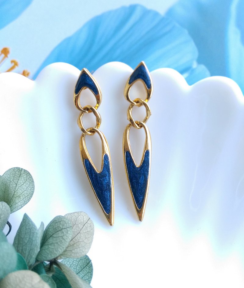 Vintage Jewelry 西洋古董飾品 復古 簡約 垂墜 針式耳環 - 耳環/耳夾/耳骨夾 - 其他金屬 透明