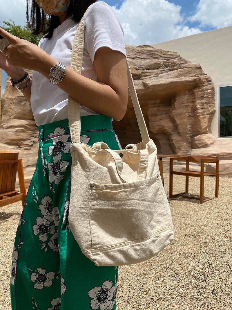 Off-white Little Canvas Tote / Weekend bag / Shopping bag - กระเป๋าแมสเซนเจอร์ - ผ้าฝ้าย/ผ้าลินิน ขาว