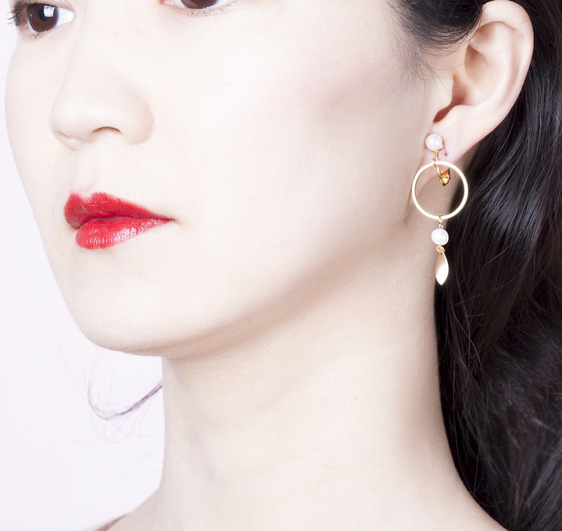 YUNSUO-original design-ear nail and ear clip with pearl and gold plated leaves - Earrings & Clip-ons - Other Metals Gold