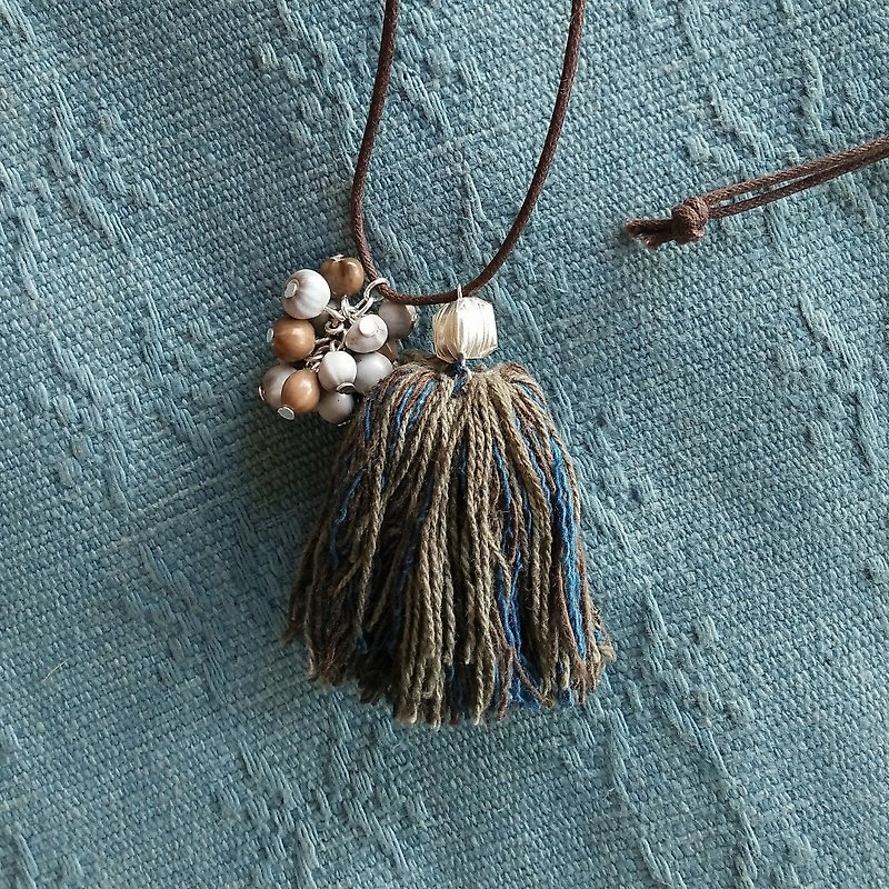 Three Colors Fringe Necklace / Karen Silver Plant Dyed Thread Juzdama job's tears Tassel - สร้อยคอ - ผ้าฝ้าย/ผ้าลินิน หลากหลายสี