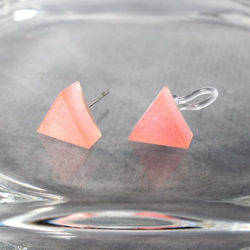 Triangle Resin Earring / Watercolor Coral Pink / Single stud - ต่างหู - เรซิน สีส้ม