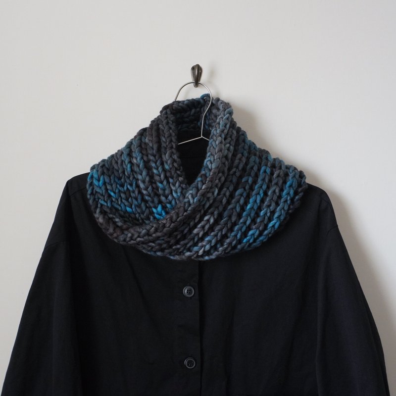 Blue Tears - Warm hand-woven merino wool hand-dyed yarn short scarf 4 - Knit Scarves & Wraps - Wool Blue