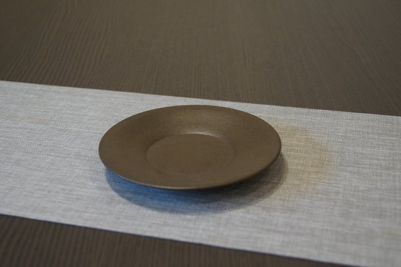 Muyue Small Plate – Iron Ash - จานและถาด - ดินเผา สีนำ้ตาล