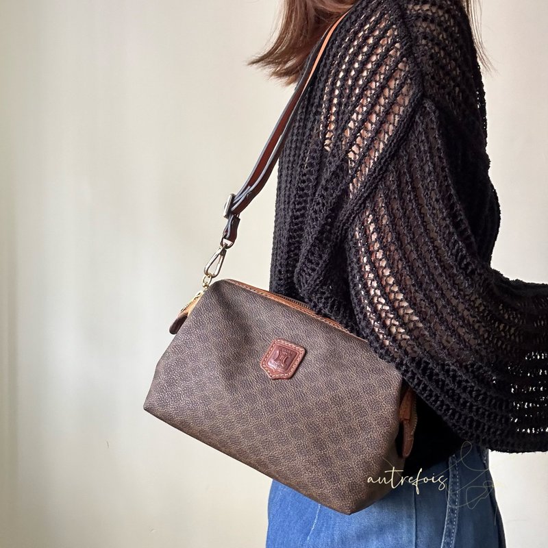 Second-hand Celine old flower cloud bag shoulder bag armpit bag crossbody bag - กระเป๋าแมสเซนเจอร์ - วัสดุกันนำ้ สีนำ้ตาล