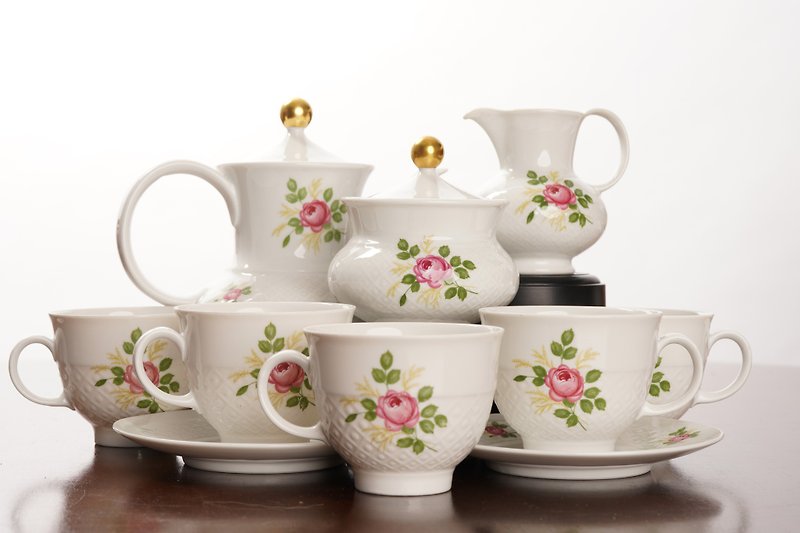 Germany Johann Seltmann Vohenstrauß pink rose cup and plate tea set (PO-23) - Teapots & Teacups - Porcelain Multicolor