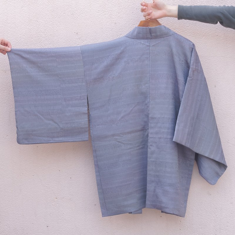 Vintage kimono / is a thin vine purple swelling れ woven feather - เสื้อแจ็คเก็ต - ผ้าไหม สีม่วง