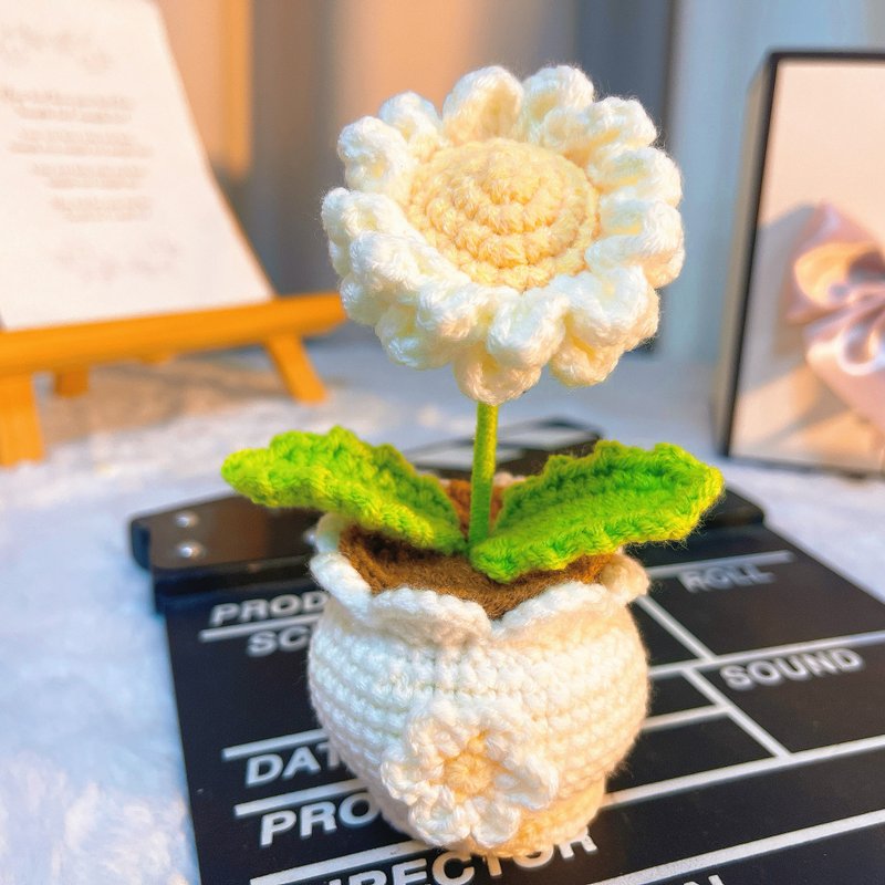 手作鉤織盆栽小雛菊 - 乾燥花/永生花 - 棉．麻 紫色