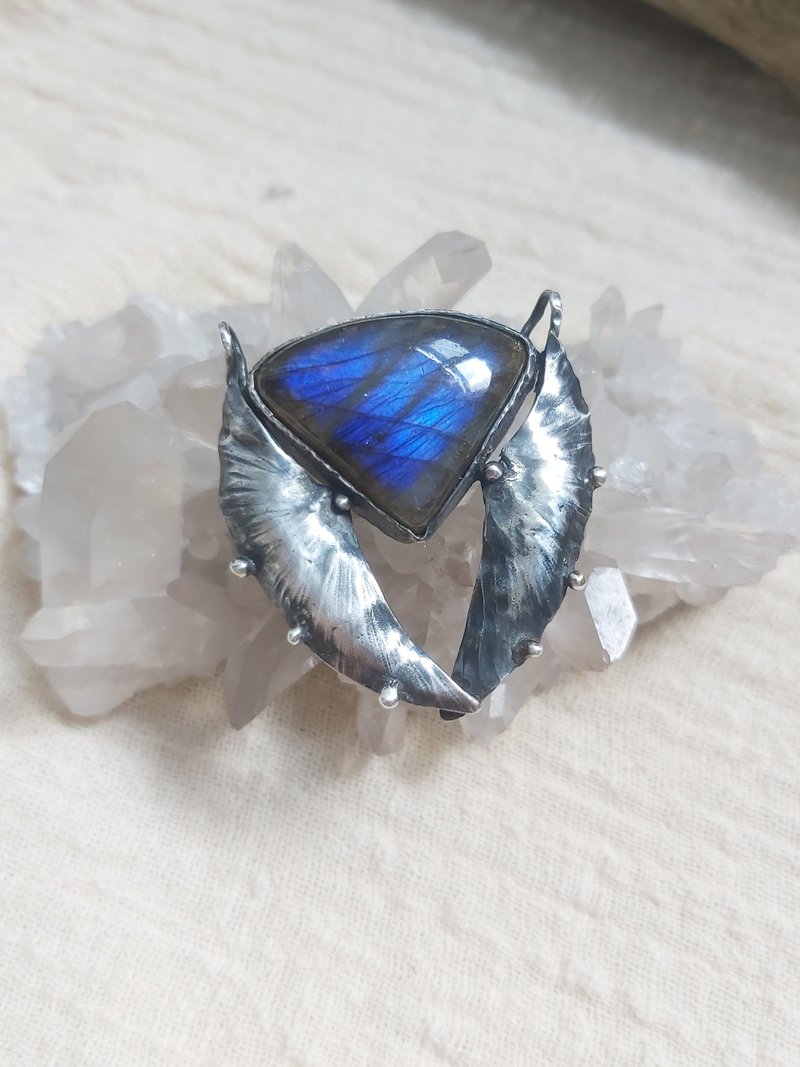 Blue labradorite gold handmade pendant - สร้อยคอ - เงินแท้ 