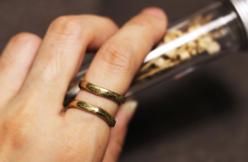 Arc custom brass ring - แหวนทั่วไป - ทองแดงทองเหลือง สีน้ำเงิน