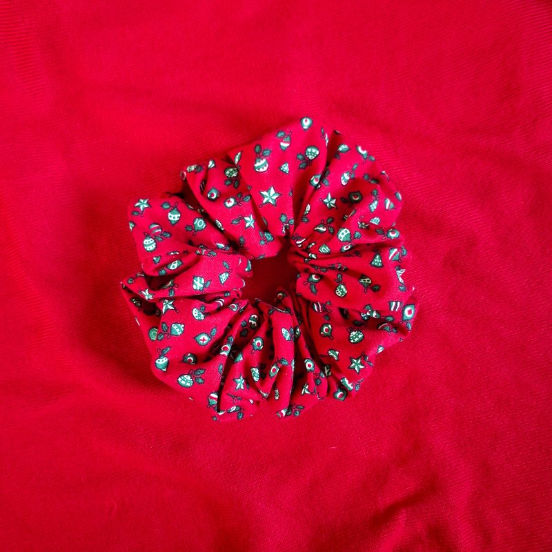 Handmade scrunchy: Christmas Patterns - Hair Accessories - Cotton & Hemp 